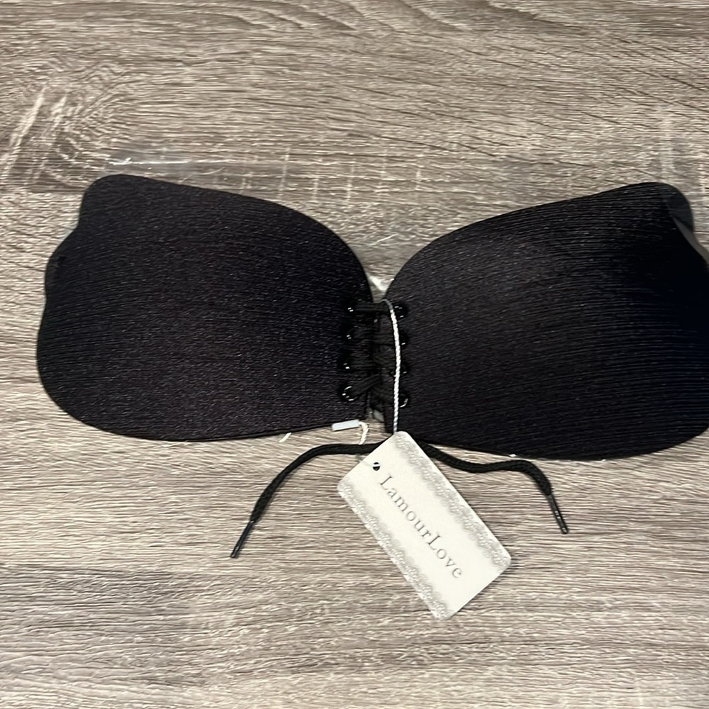 🇺🇸 $3🇺🇸 Lamour Love Black Strapless Adhesive Bra Size C